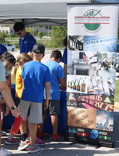 photo of students at Business Finance booth