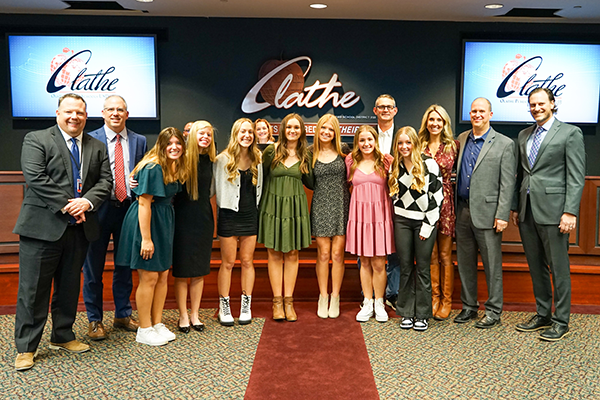 golf team being recognized by the board